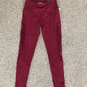 Crimson workout leggings